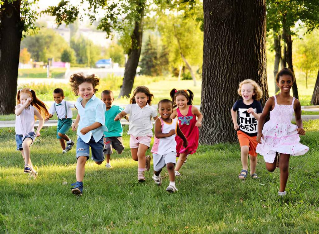 kids of varying ages playing